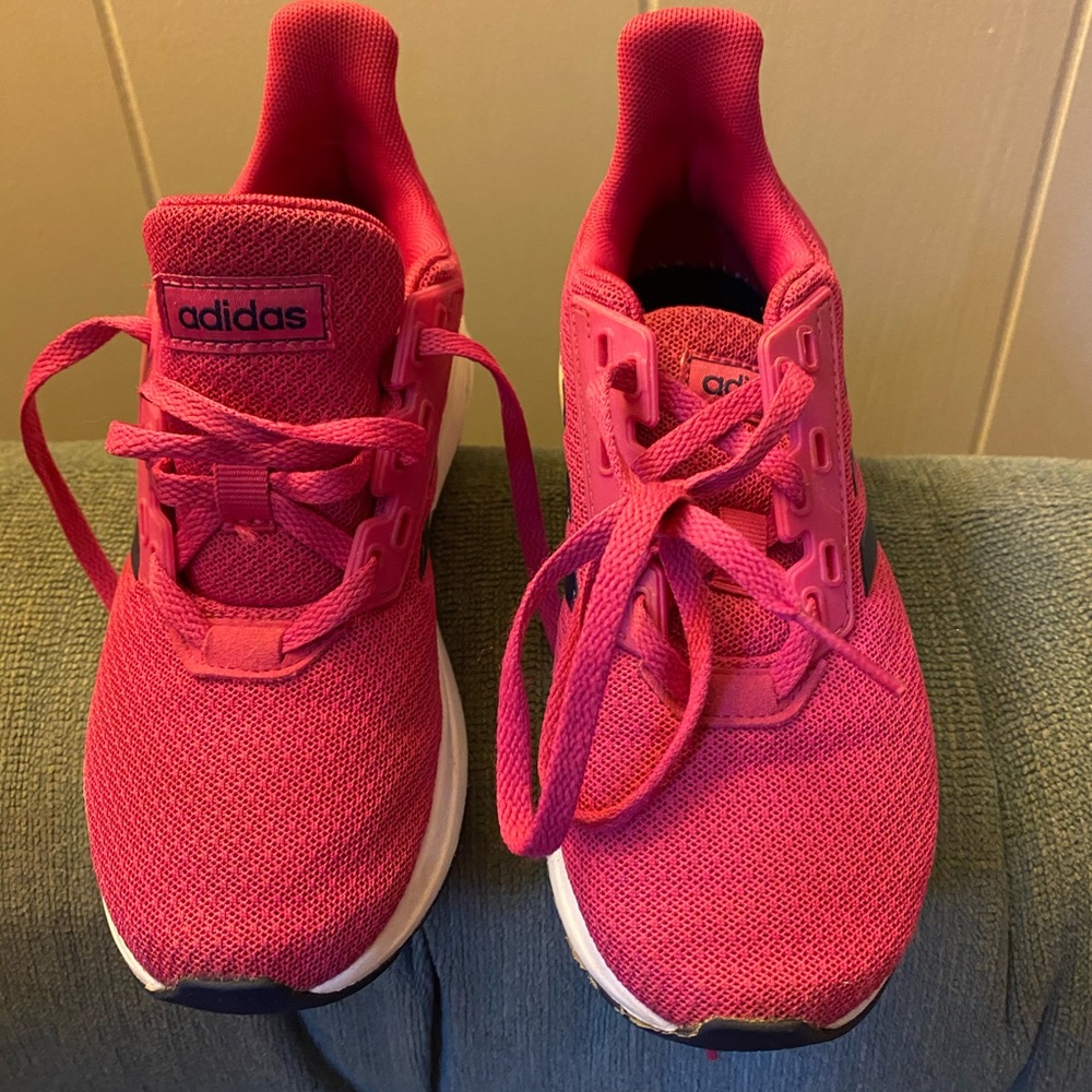 Kids fuchsia adidas